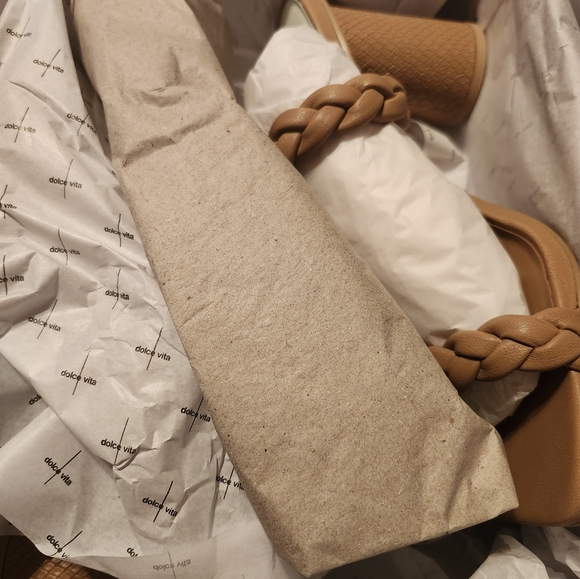 Dolce Vita Nairi Woven Cafe Stella.👡 - Picture 4 of 5